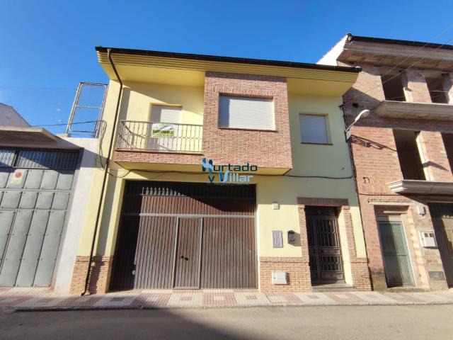 Casa en venta en Torreperogil, Jaén