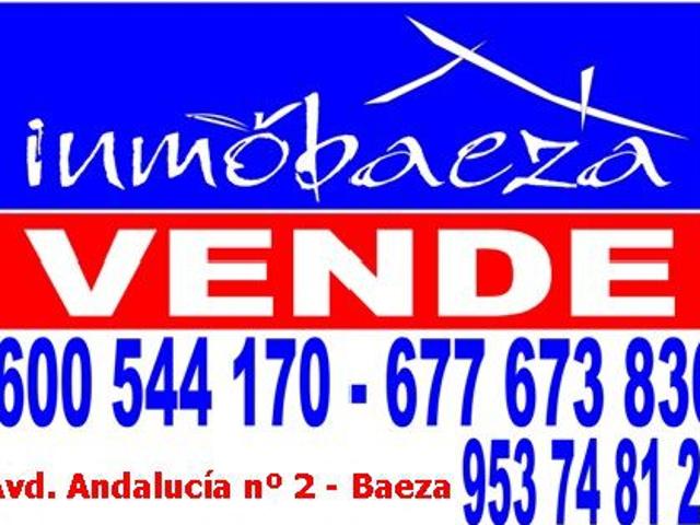 Casa en venta en Baeza, Andalucía
