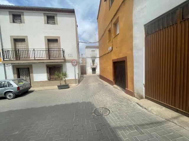 Casa en venta en Ibros, Andalucía