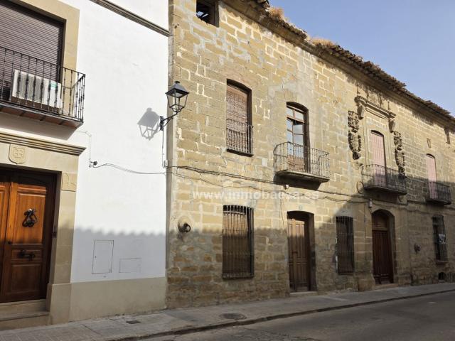 Casa en venta en Baeza, Andalucía