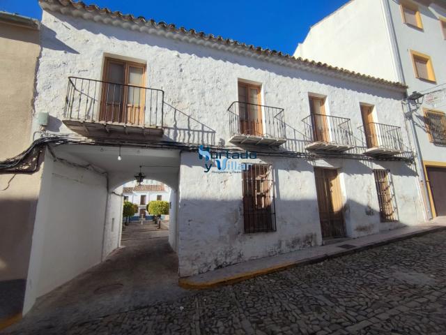 Casa en venta en Sabiote