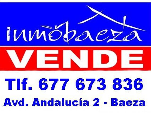 Casa en venta en Baeza, Andalucía