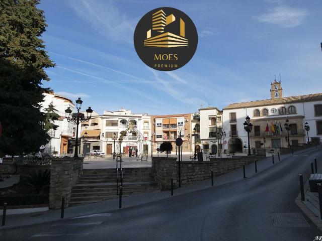 Casa en venta en Torreperogil, Andalucía
