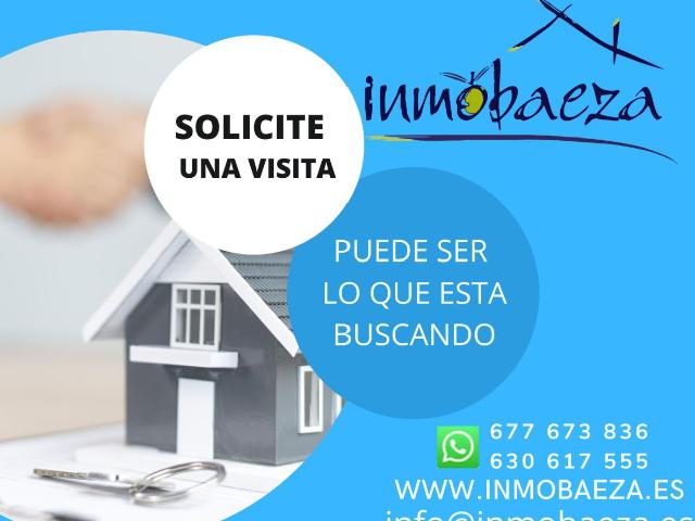 Casa en venta en Baeza, Andalucía