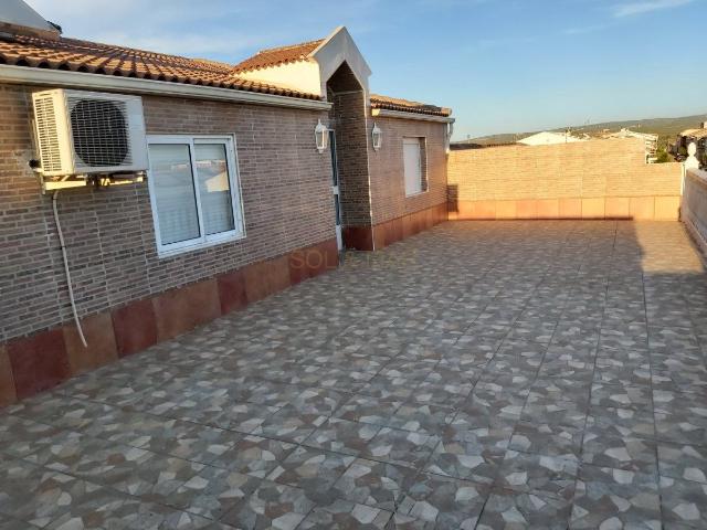 Casa en venta en Torreblascopedro, Andalucía