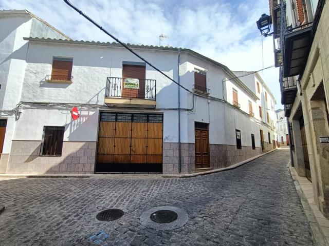 Casa en venta en Sabiote