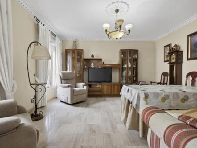 Casa en venta en La Algaba, Andalucía