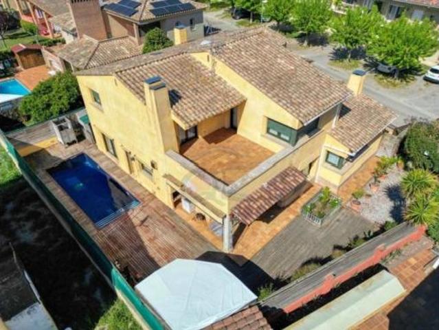 Casa en venta en La Bisbal D'empordà