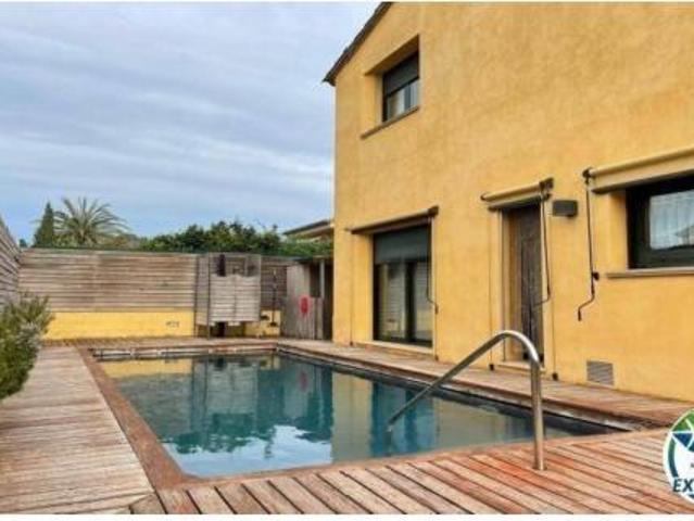 Casa en venta en La Bisbal D'empordà