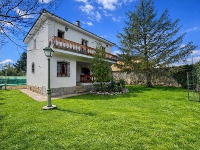 Casa en venta en La Cabrera, Madrid