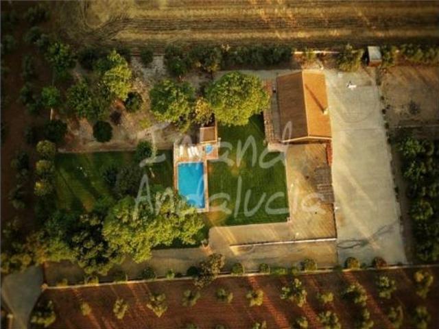 Casa en venta en La Carlota, Andalucía