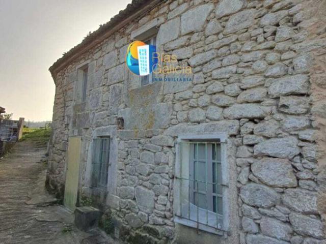 Casa en venta en Outes, Noia