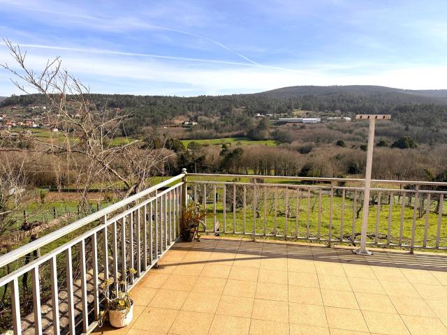 Casa en venta en Lousame, Noia