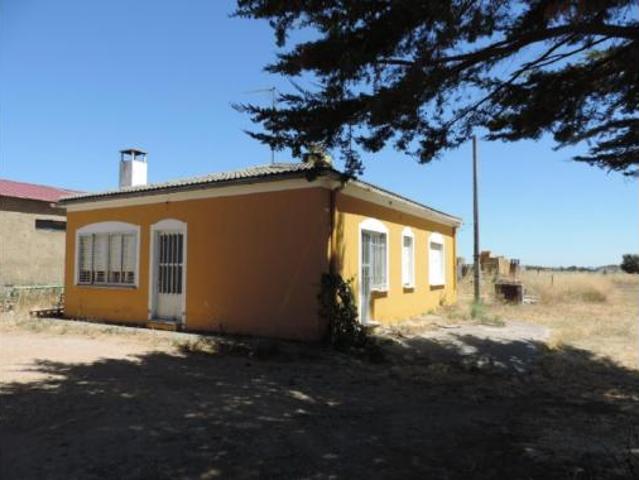 Casa en venta en La Fuente De San Esteban, Castilla y León