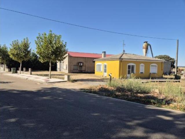 Casa en venta en La Fuente De San Esteban, Castilla y León