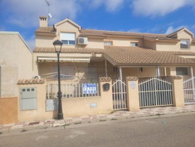 Casa en venta en La Puebla De Almoradiel, Castilla-La Mancha