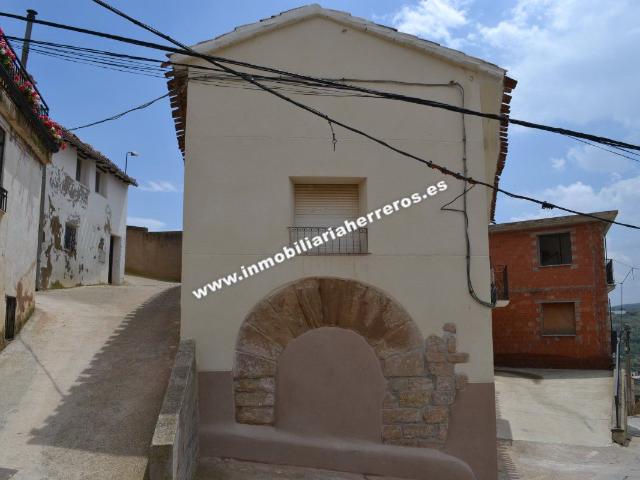 Casa en venta en Ausejo, La Rioja