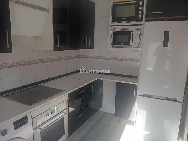 Casa en venta en Albelda De Iregua, La Rioja