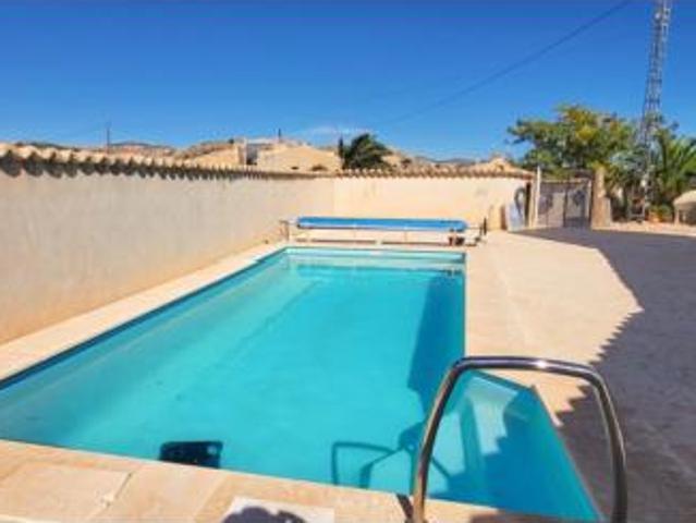 Casa en venta en el Vinalopó Mitjà / El Vinalopó Medio, Valencia