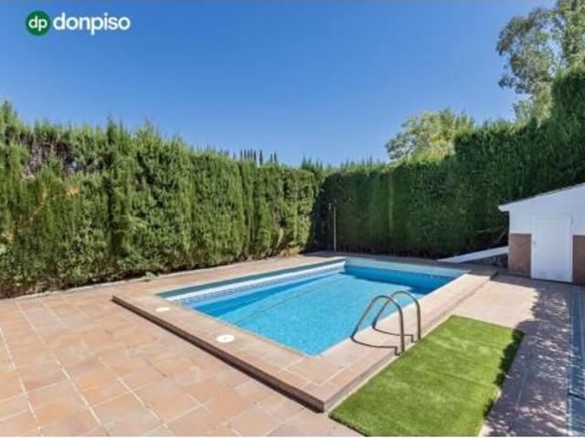 Casa en venta en Laurel de la Reina, La Zubia