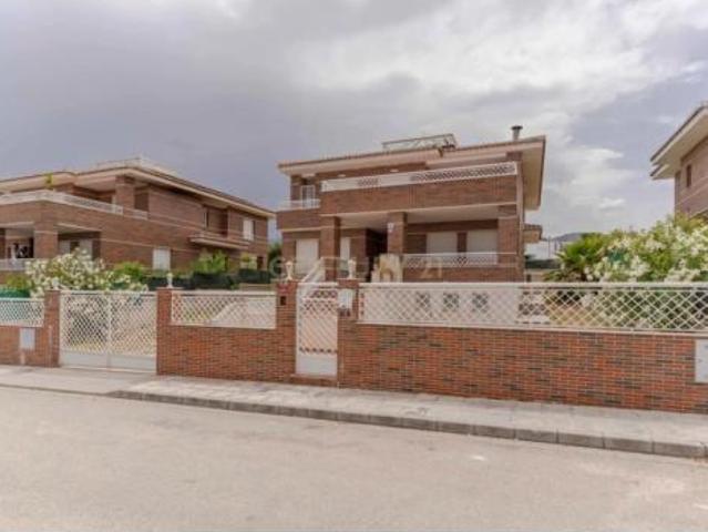 Casa en venta en La Zubia, Laurel de la Reina