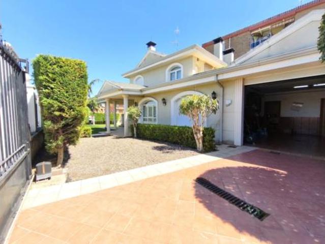 Casa en venta en Urbanización Los Acedas, Lardero
