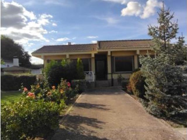 Casa en venta en Urbanización Los Acedas, Lardero
