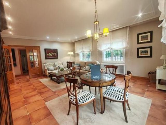 Casa en venta en Lardero, La Rioja