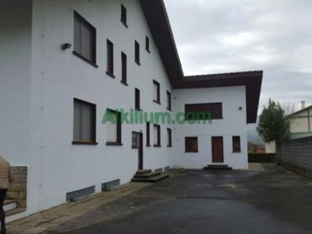 Casa en venta en Larrabetzu, Guipúzcoa