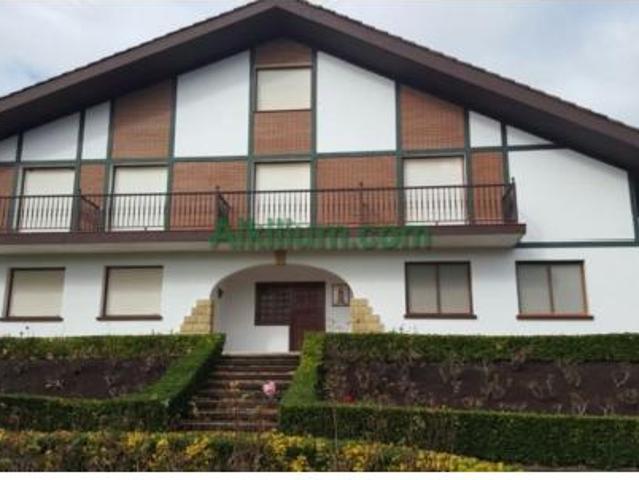Casa en venta en Larrabetzu, Guipúzcoa