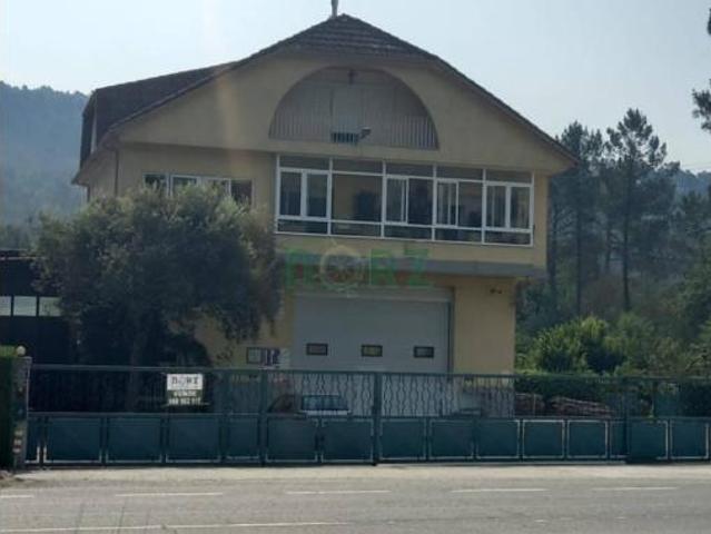 Casa en venta en Leiro, A Agra