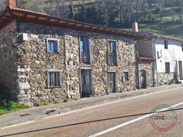 Casa en venta en Lena, Asturias