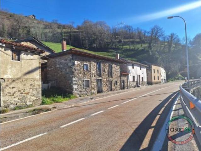 Casa en venta en Lena, Asturias
