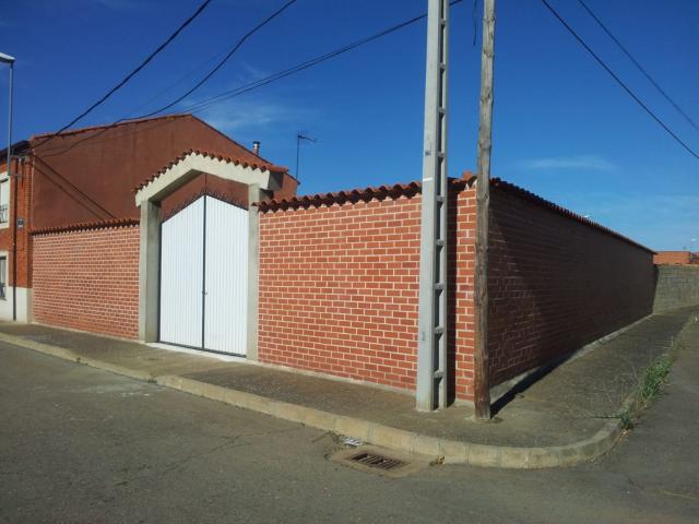 Casa en venta en Villadangos Del Páramo, Castilla y León