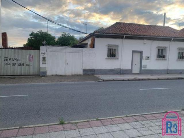 Casa en venta en Armunia, León