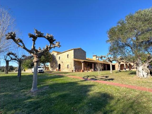 Casa en venta en Cantallops, Gironès