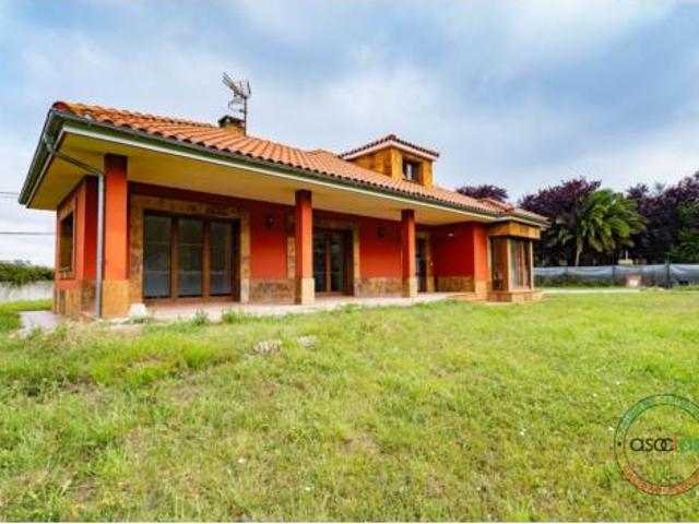 Casa en venta en Pruvia de Baxo, Llanera