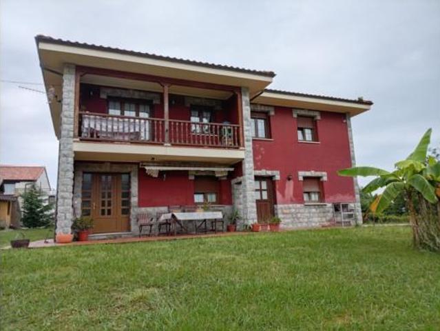 Casa en venta en Villaḥormes, Llanes