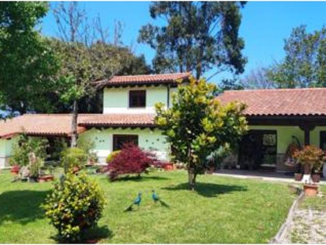 Casa en venta en Llanes, Urbanización La Barria
