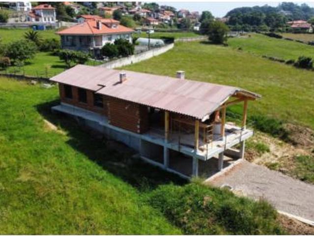 Casa en venta en Llanes, Bricia
