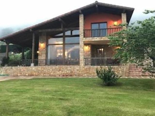 Casa en venta en Llanes, Cue