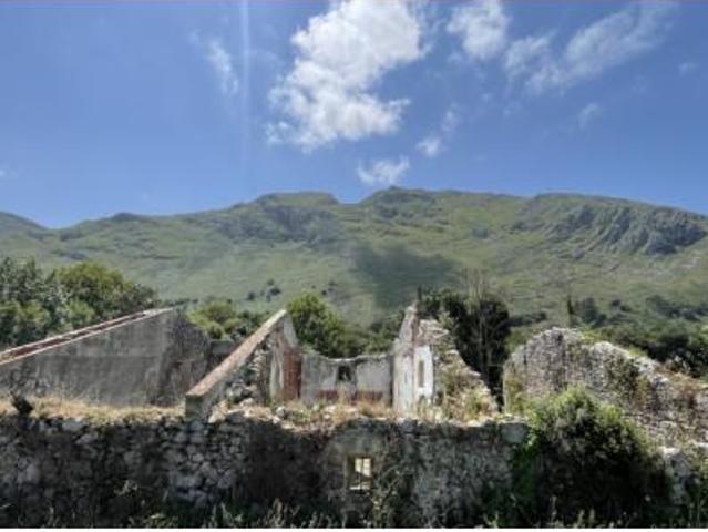 Casa en venta en Piedra, Llanes