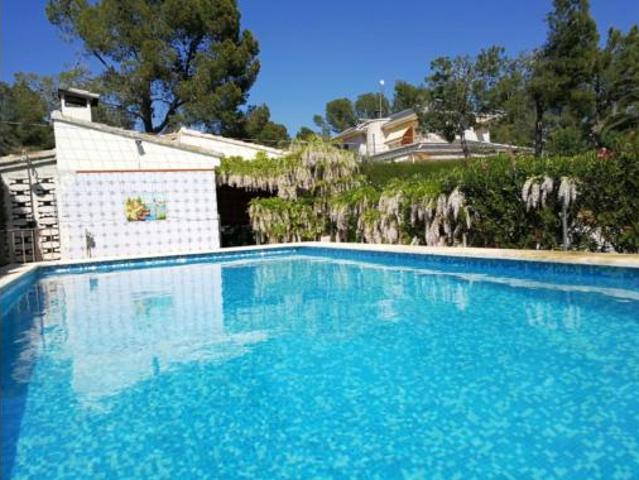 Casa en venta en Urbanització Sant Gerard, el Camp de Túria