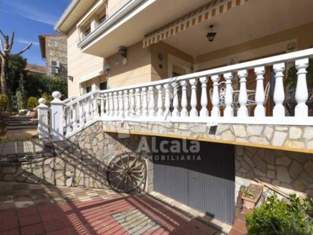 Casa en venta en Loeches, Madrid