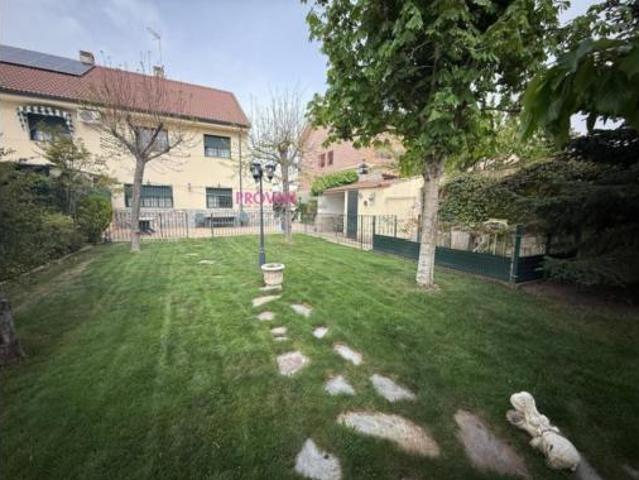 Casa en venta en Loeches, Madrid