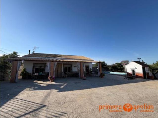 Casa en venta en Lora Del Río, Andalucía