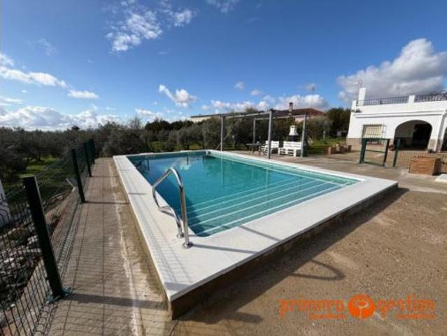 Casa en venta en Lora Del Río, Andalucía