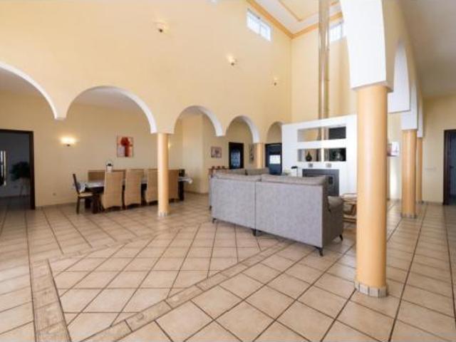 Chalet en venta en Lora del Río, Sevilla