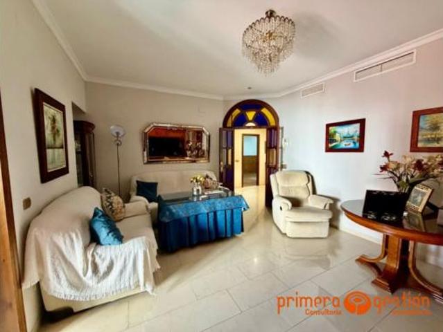 Casa en venta en Lora Del Río, Andalucía