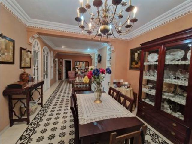 Casa en venta en Lora Del Río, Andalucía
